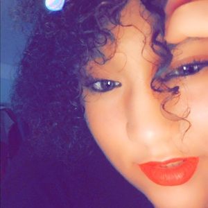 Meet your Posher, Corlie